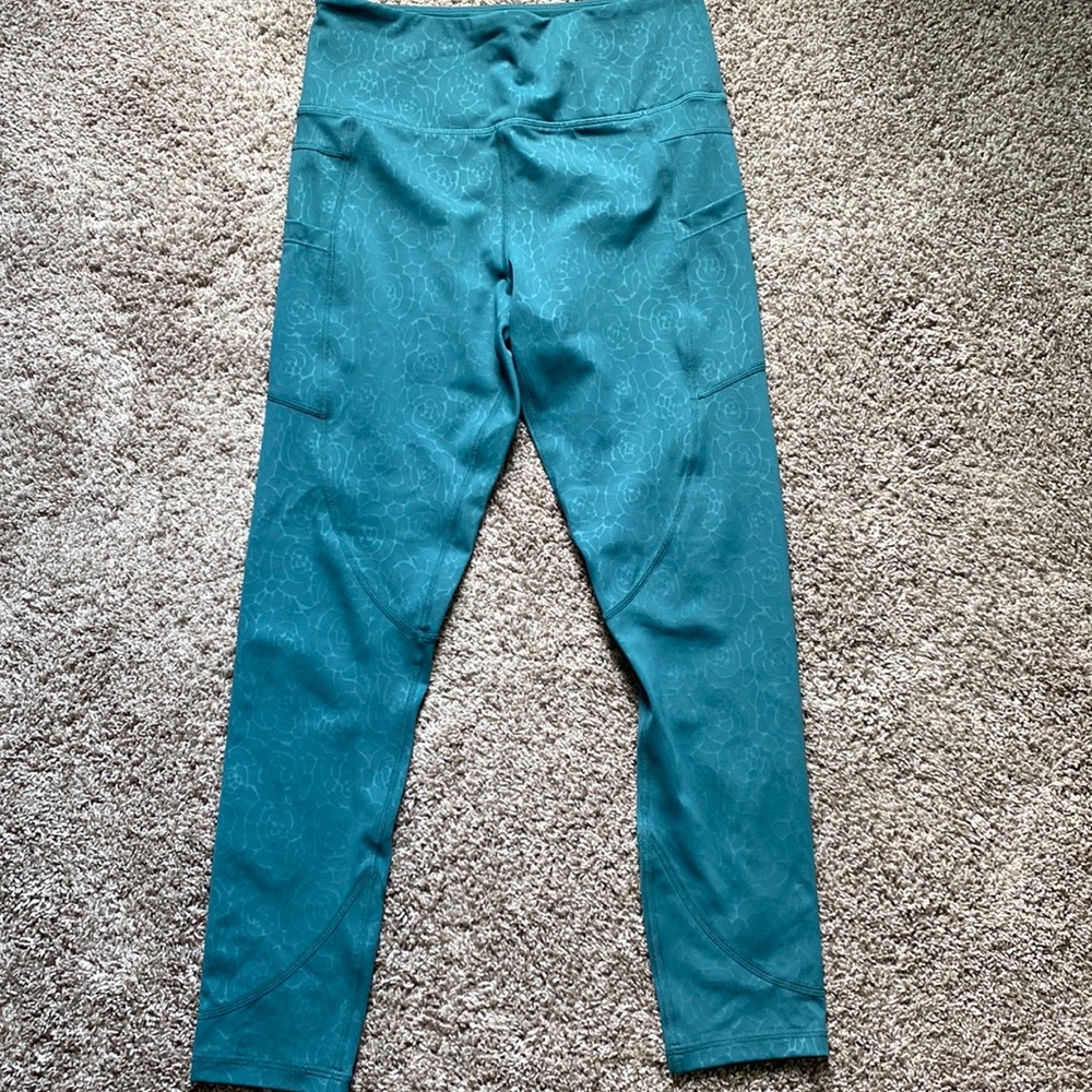 Zyia floral pattern pocket light n tight leggings